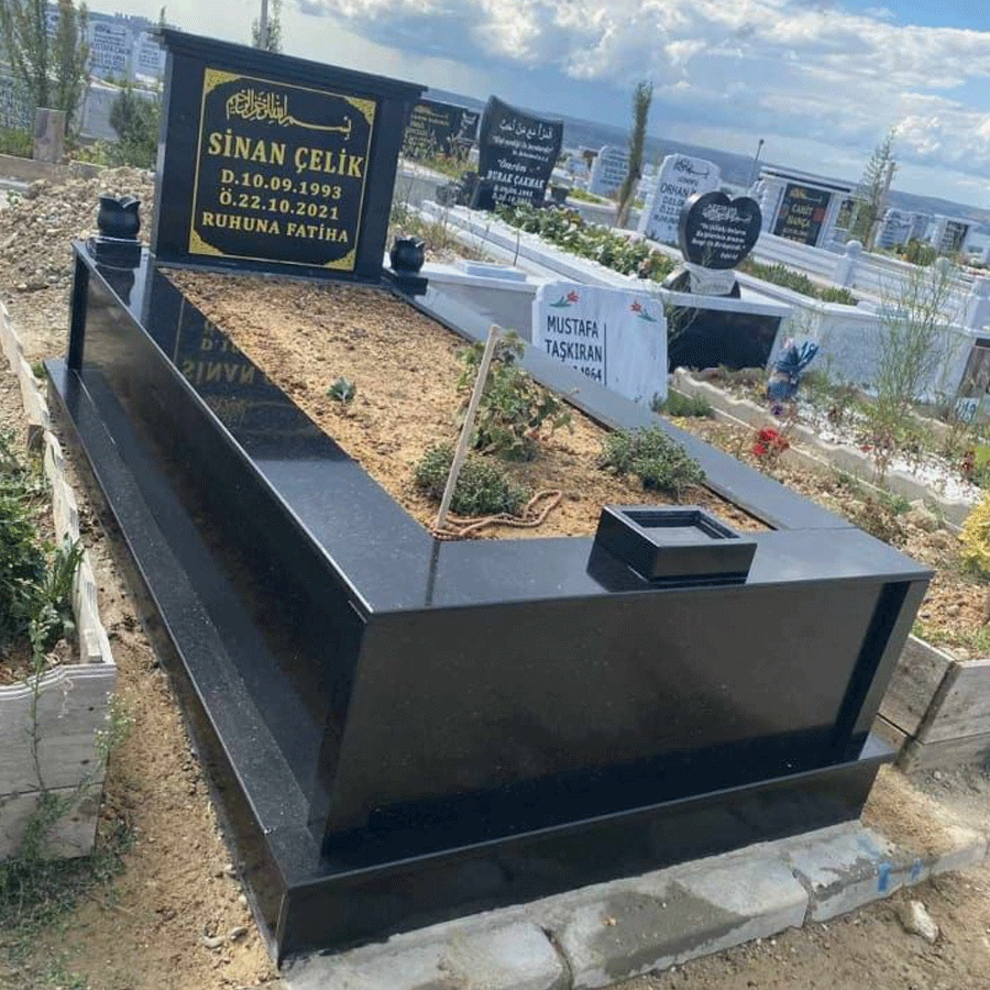 Mezar Taşı Yapımında Kullanılan Malzemeler ve İşçilik